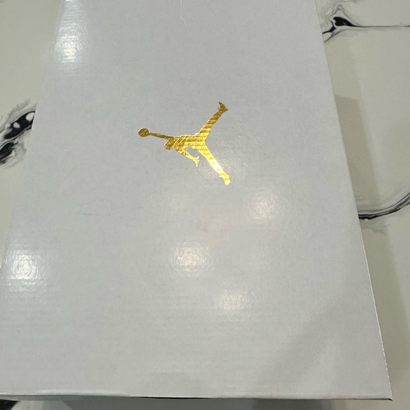 Nike Air Jordan 1 low women’s shoes sail/off noir-dark grey- white size 6.5 - Picture 13 of 13